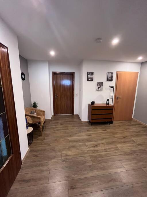 Apartment Modern Und Rustikal Mit Kamin Kohlert *